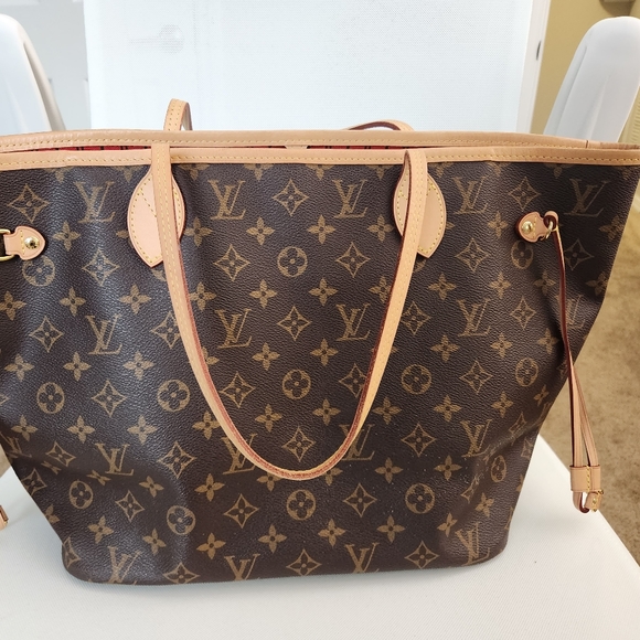 Authentic Louis Vuitton Monogram Neverfull MM - Picture 2 of 4
